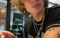 nobody needs to know🥸