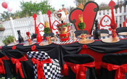 Twisted Wonderland Boys in an SMP